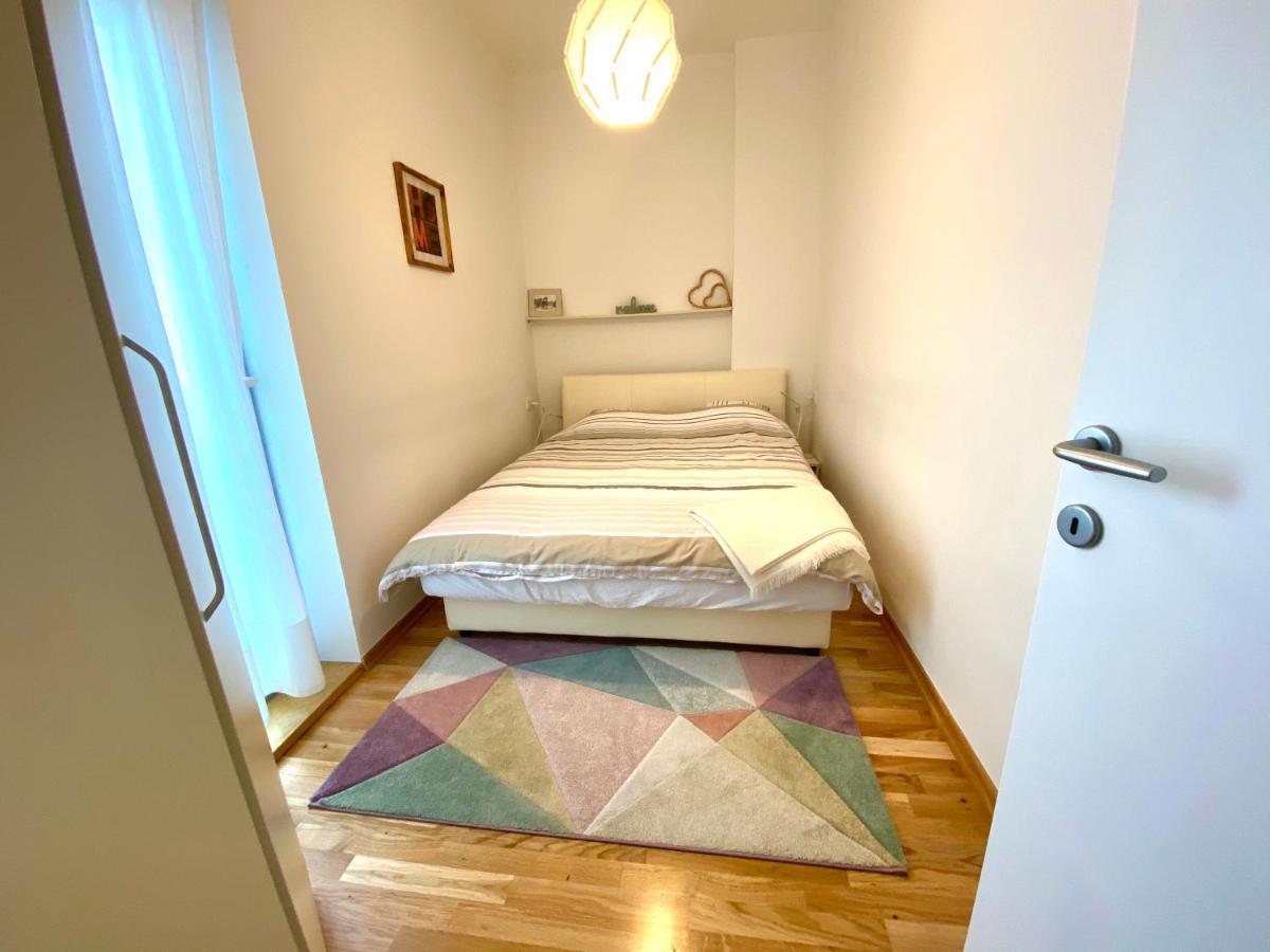 Appartamento Uptown Mili Belgrado Esterno foto