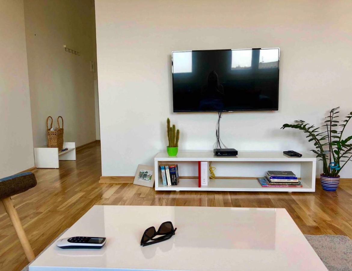 Appartamento Uptown Mili Belgrado Esterno foto